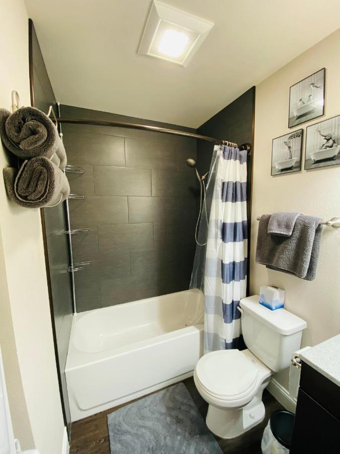 Beautiful 2 Bedroom 1 Bath Apartment With Private Garage Анкоридж Экстерьер фото